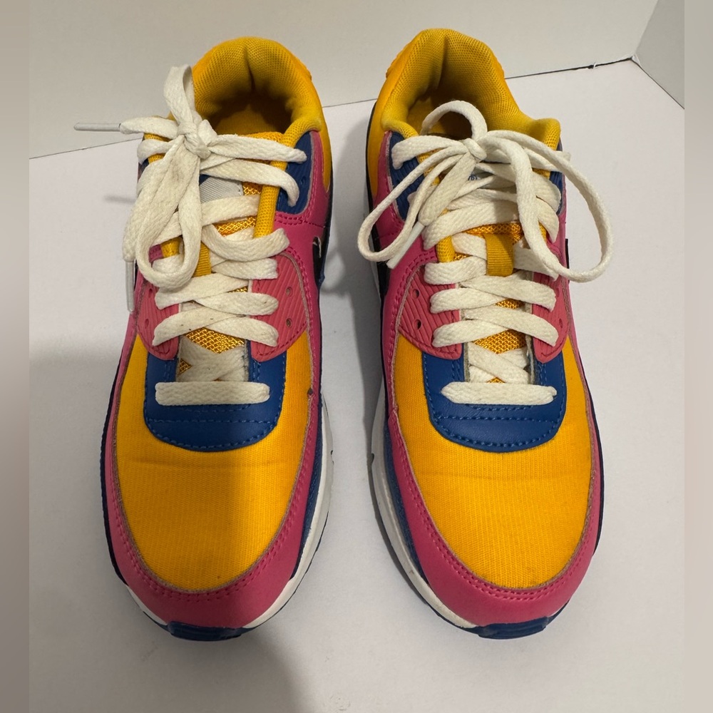 NIKE AIR MAX 90 LTR UNIVERSITY Gold Black Pink CD6864 Youth Size 5 Women 7